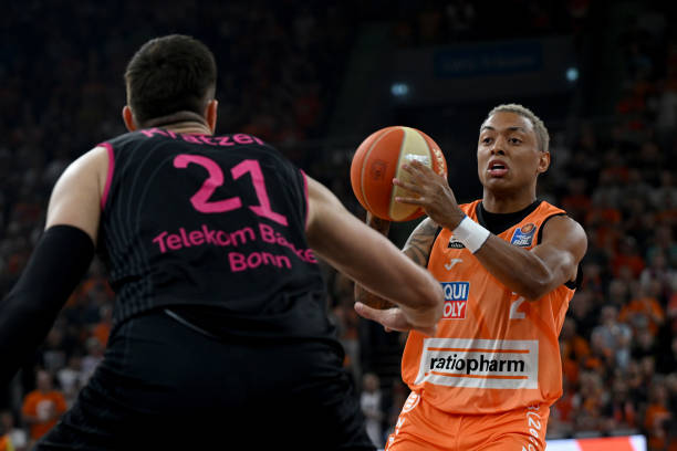 当战术需要 当战术需要