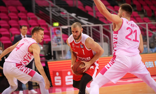 优秀防守是 优秀防守是